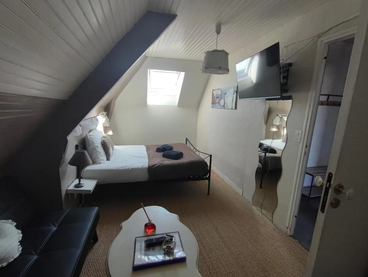 Hotel L'Ame Du Gourmand Pontorson 2*,