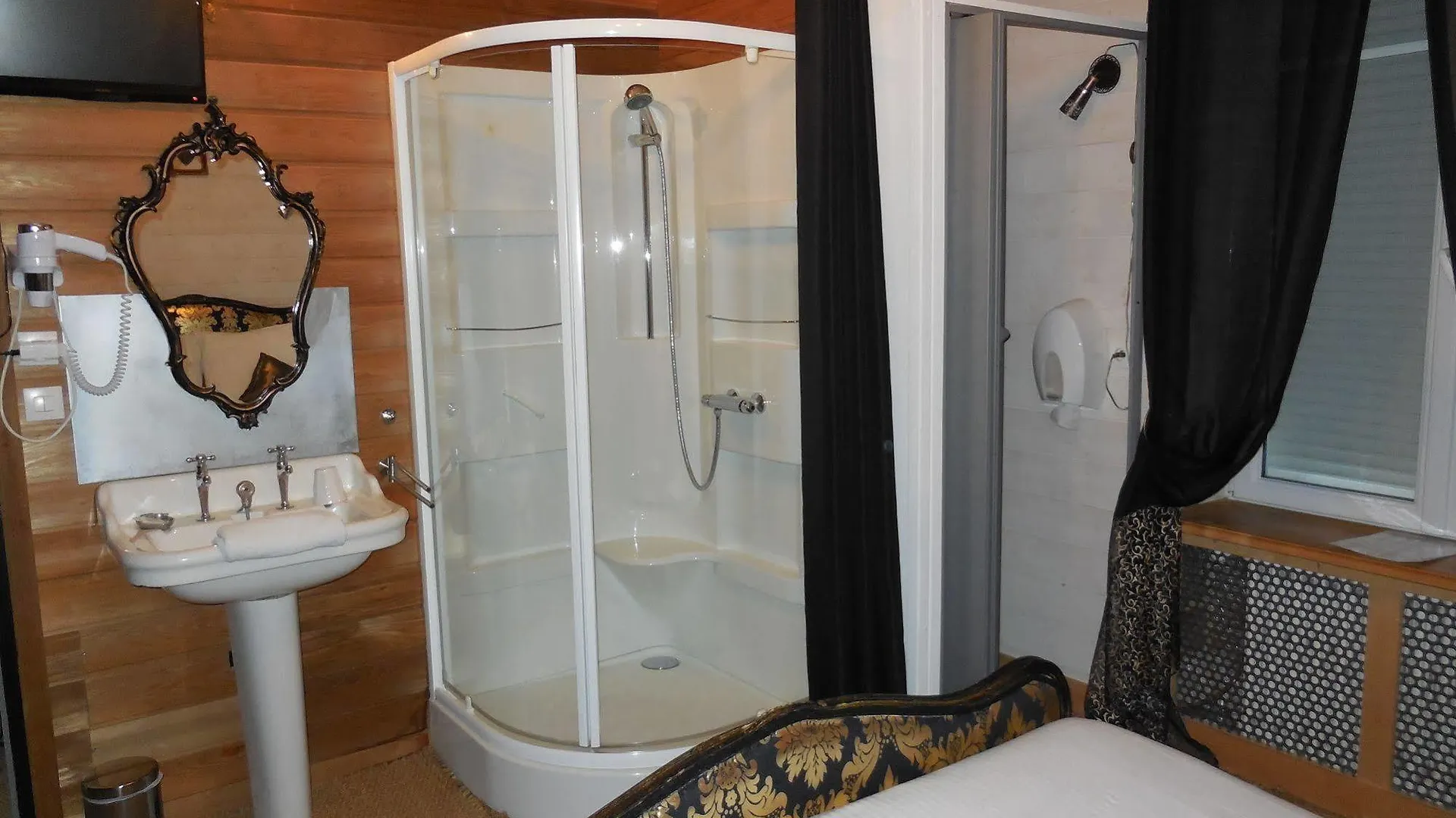 Guest house L'Ame Du Gourmand Bed & Breakfast Pontorson